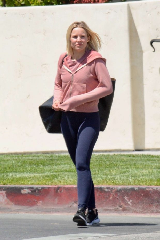 Kristen Bell in Workout Clothes - Out in Los Angeles
