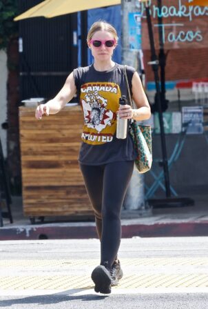 Kristen Bell - Seen after lunch in Los Feliz