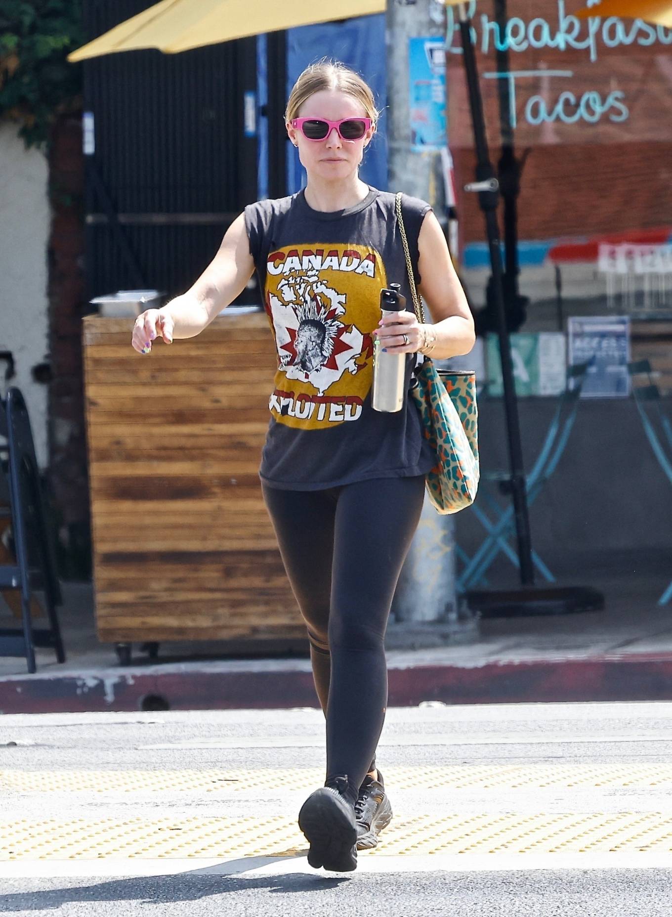 Kristen Bell - Seen after lunch in Los Feliz