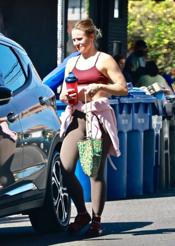 Kristen Bell - Seen after workout in Los Feliz