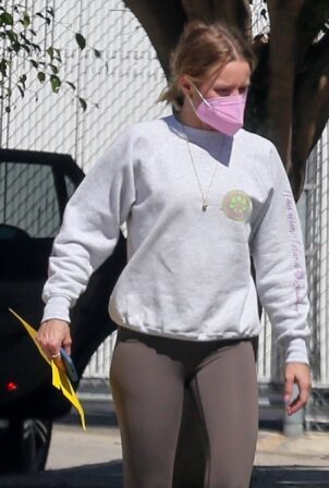 Kristen Bell - Seen around Los Feliz