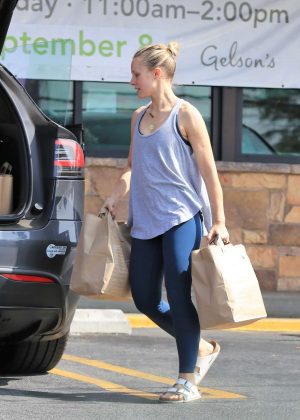 Kristen Bell – Leggy in Shorts in West Hollywood – GotCeleb