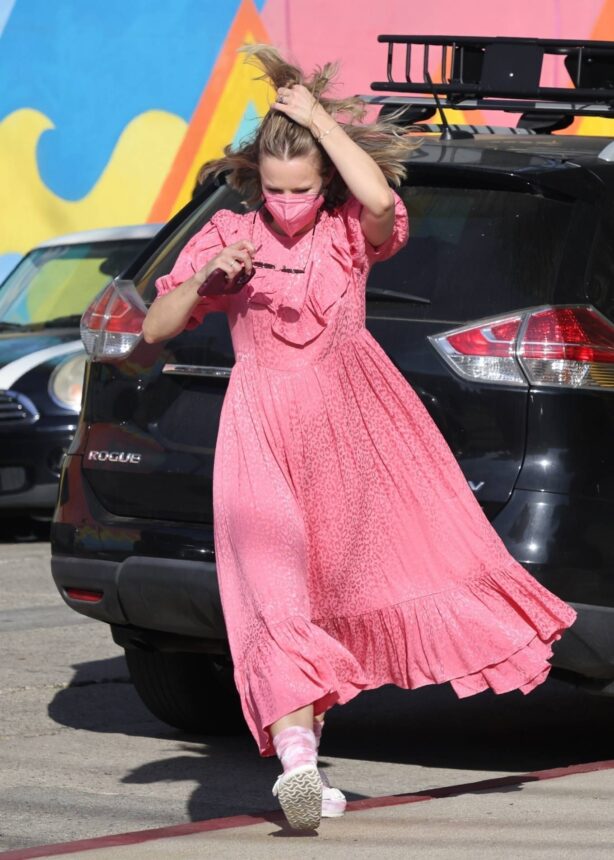 Kristen Bell - Steps out in pink dress in Los Angeles