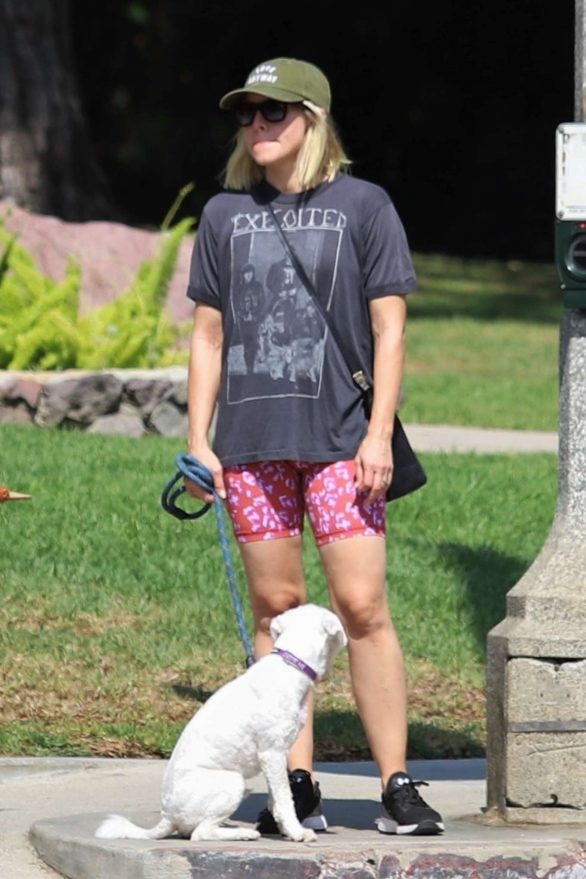 Kristen Bell - Takes her white pooch on a walk through Griffith Park in Los Angeles
