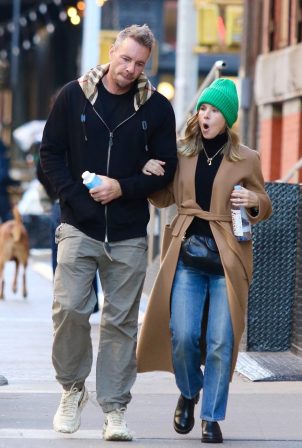 Kristen Bell - With husband Dax Shepard seen out in NYC