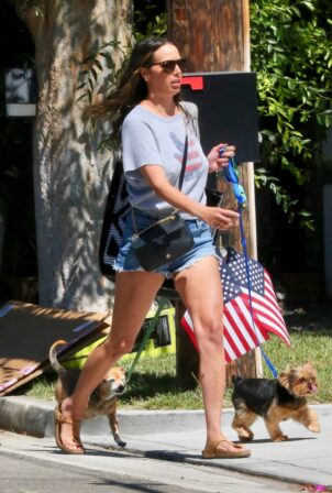 Kristen Doute - Heads to a July 4th party at Jax Taylor and Brittany Cartwright's house in LA