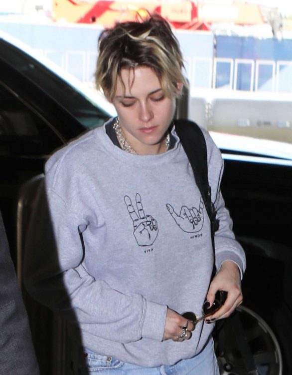 Kristen Stewart - Arrives at LAX International Airport in LA