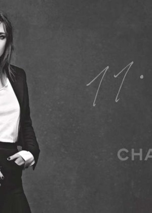 Kristen Stewart: Chanel 11.12 Handbag Campaign