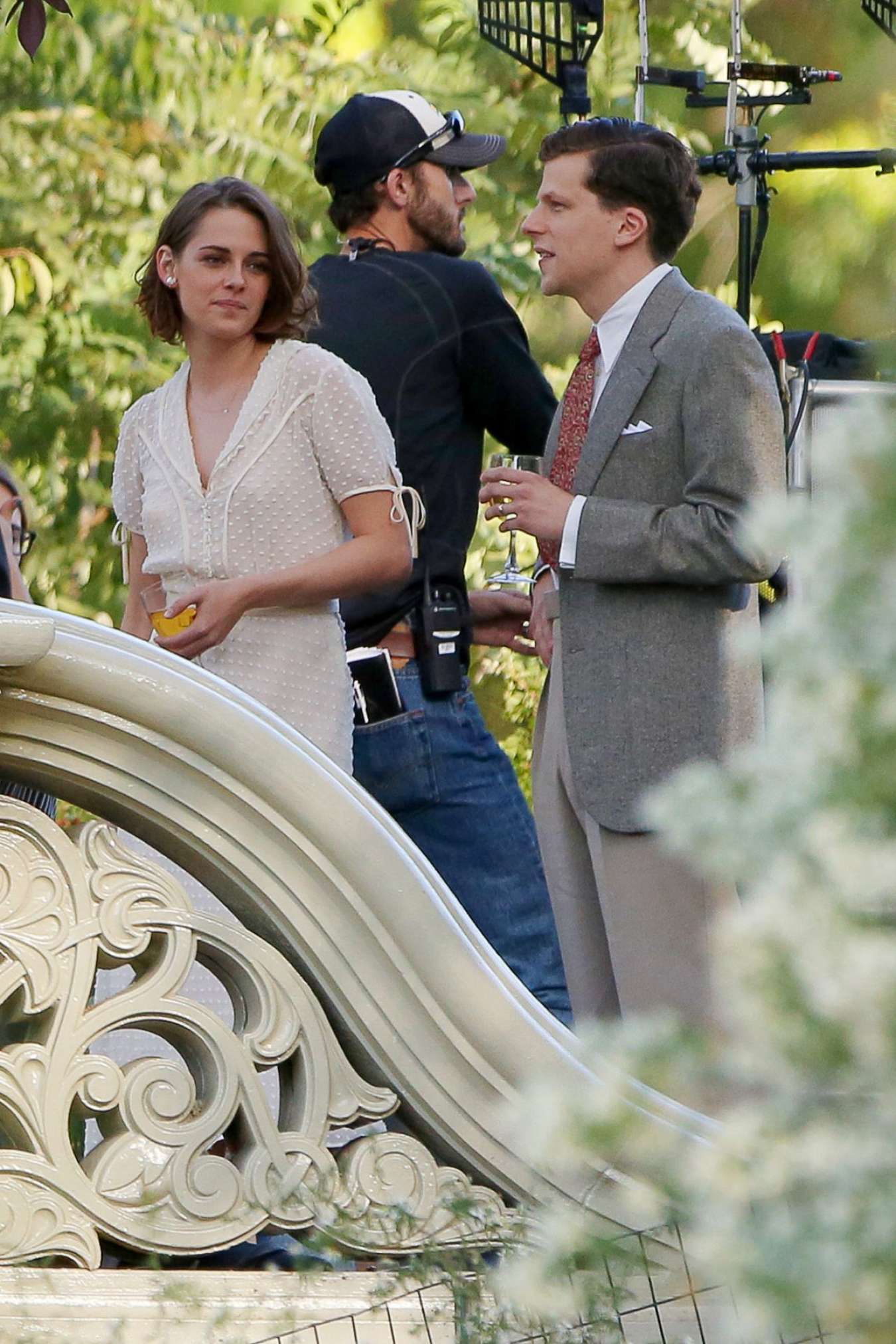 Kristen Stewart Filming Woody Allen Movie 06 Gotceleb 