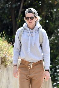 Kristen Stewart - Goes for a solo hike in Los Feliz