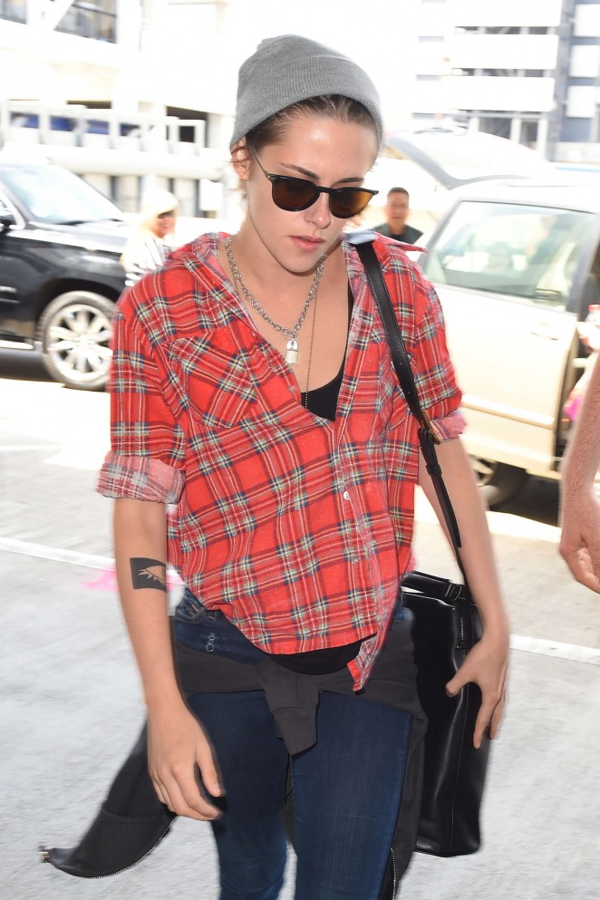 Kristen Stewart in Jeans at LAX Airport in Los Angeles