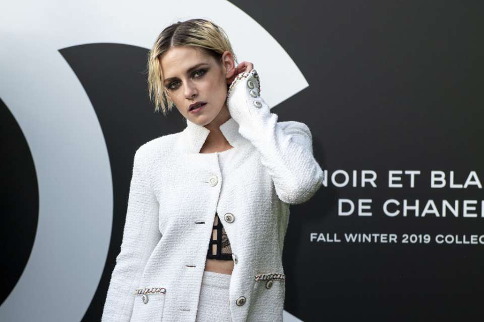 Kristen Stewart â€“ Noir et Blanc de Chanel FW 2019 Makeup Collection in Paris
