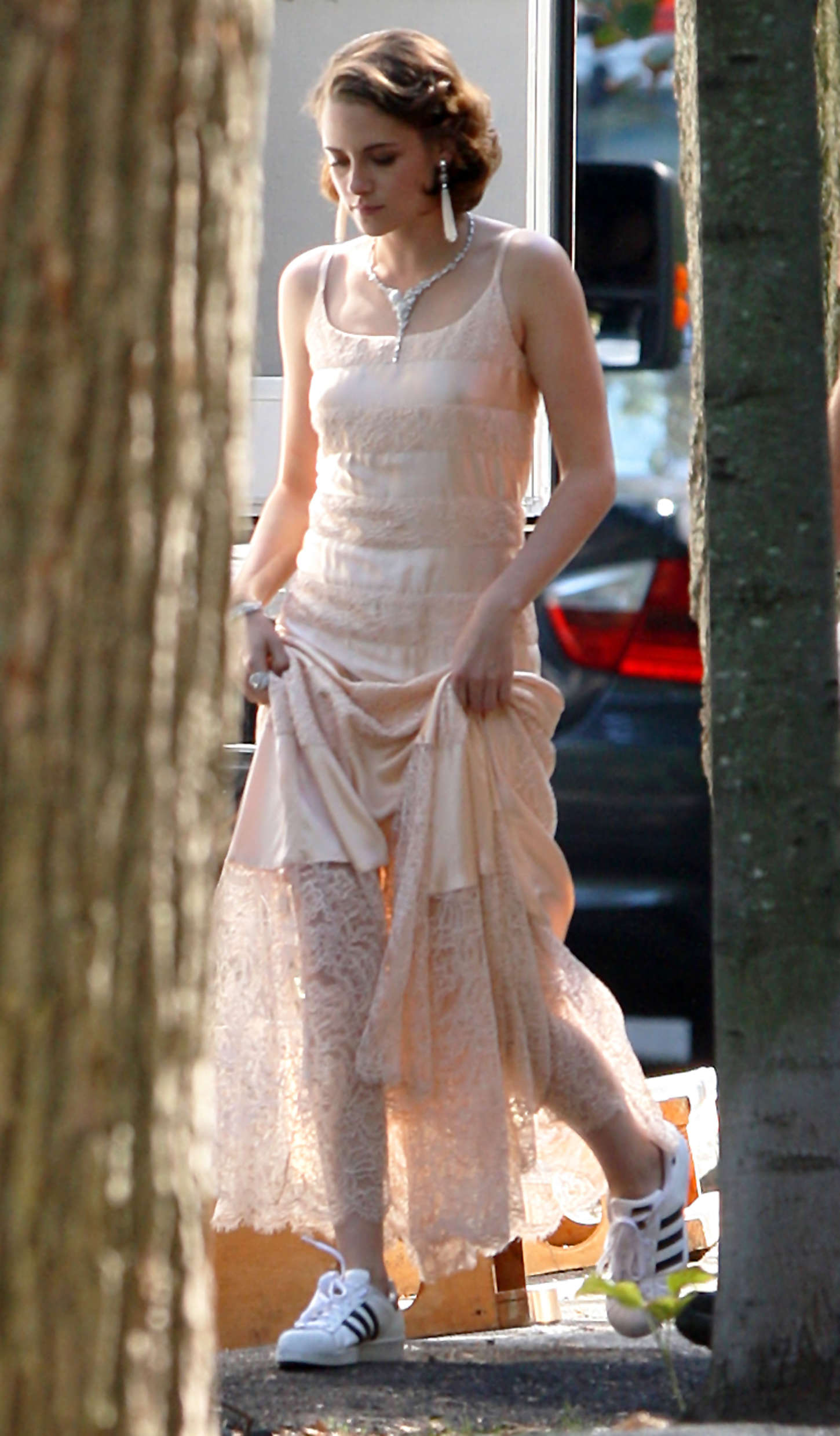 Kristen Stewart On Woody Allen Movie In Battery Park Gotceleb 