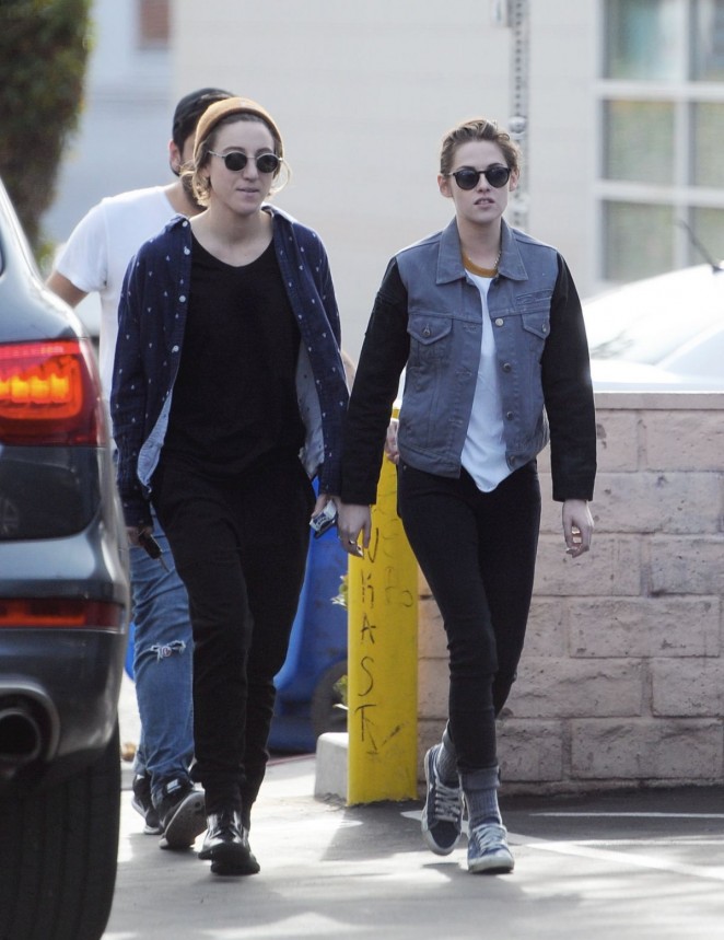 Kristen Stewart - Out in Los Angeles