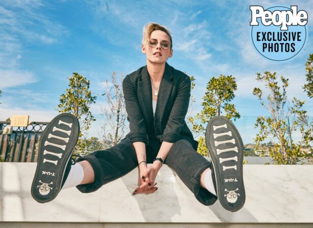 Kristen Stewart - People Magazine (March 2022)