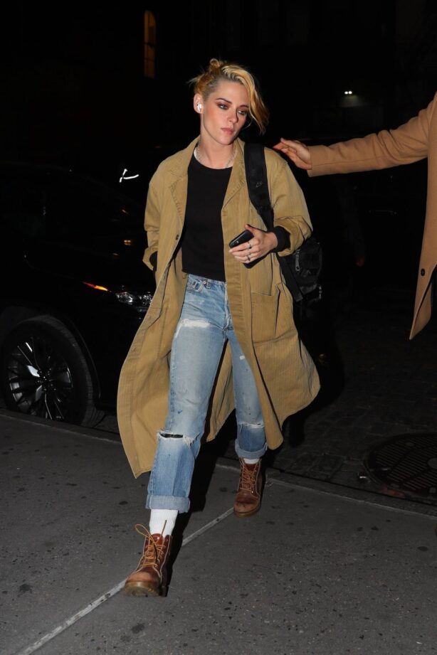 Kristen Stewart - Seen after the The Jimmy Fallon Show in New York