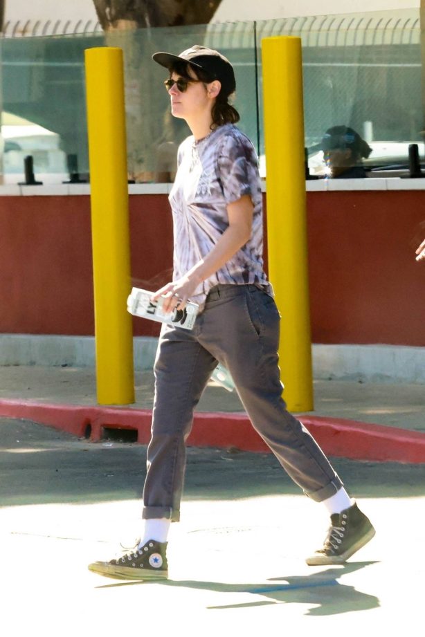 Kristen Stewart - Wearing a tie dye tee with Converse sneakers while out in Los Feliz