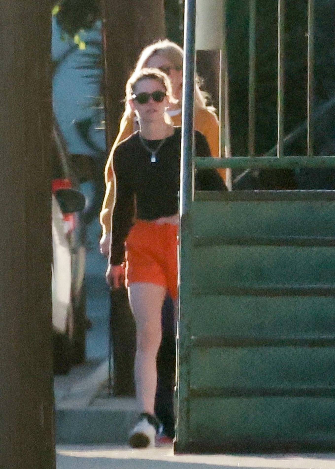 Kristen Stewart 2022 : Kristen Stewart – With Dylan Meyer arrive at a movie studio in Los Angeles-13