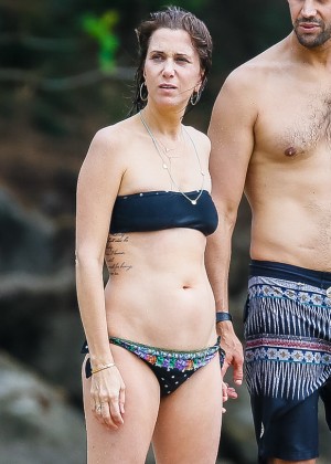 Kristen Wiig in Bikini in Kaui