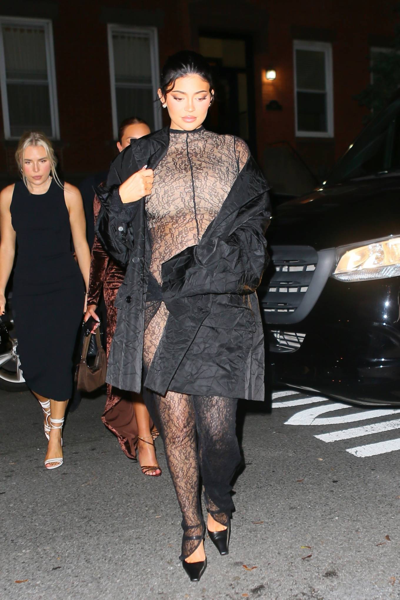Kylie Jenner - Arrives at a NYFW party in New York City