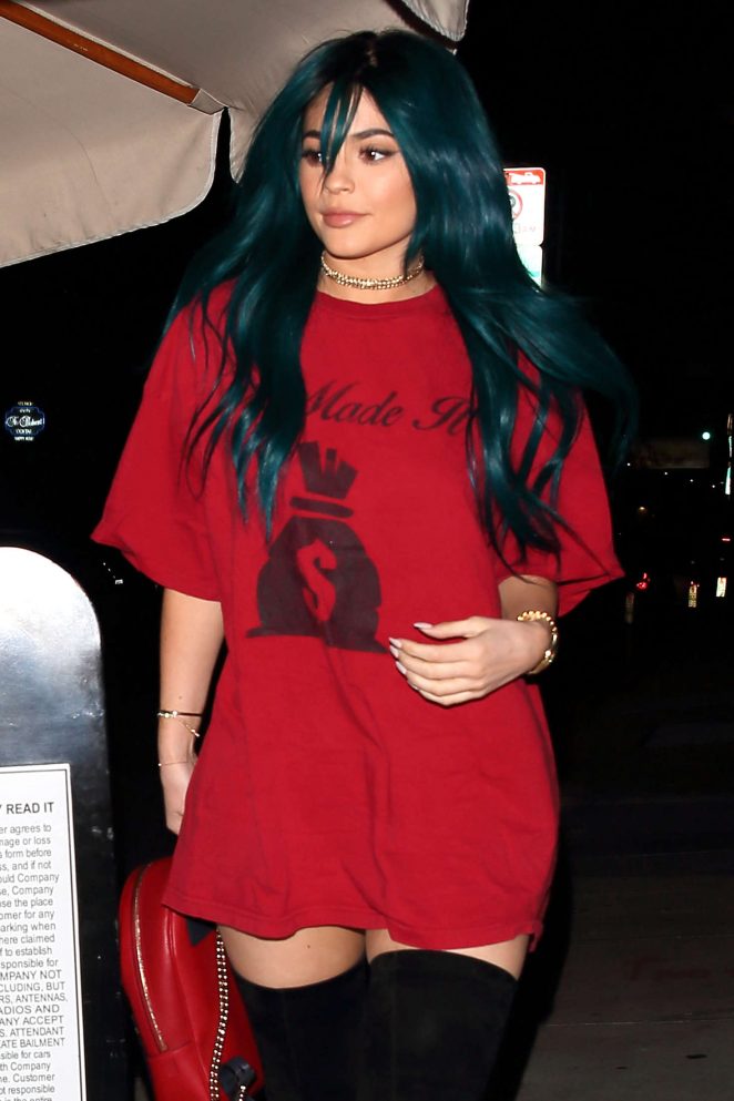 Kylie Jenner Arrives for dinner at KOI in West Hollywood