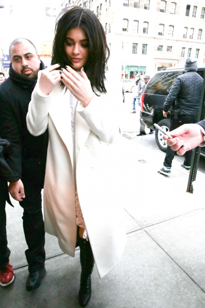 Kylie Jenner - Arriving at her Hotel in NYC