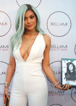 Kylie Jenner - Bellami Beauty Bar in West Hollywood