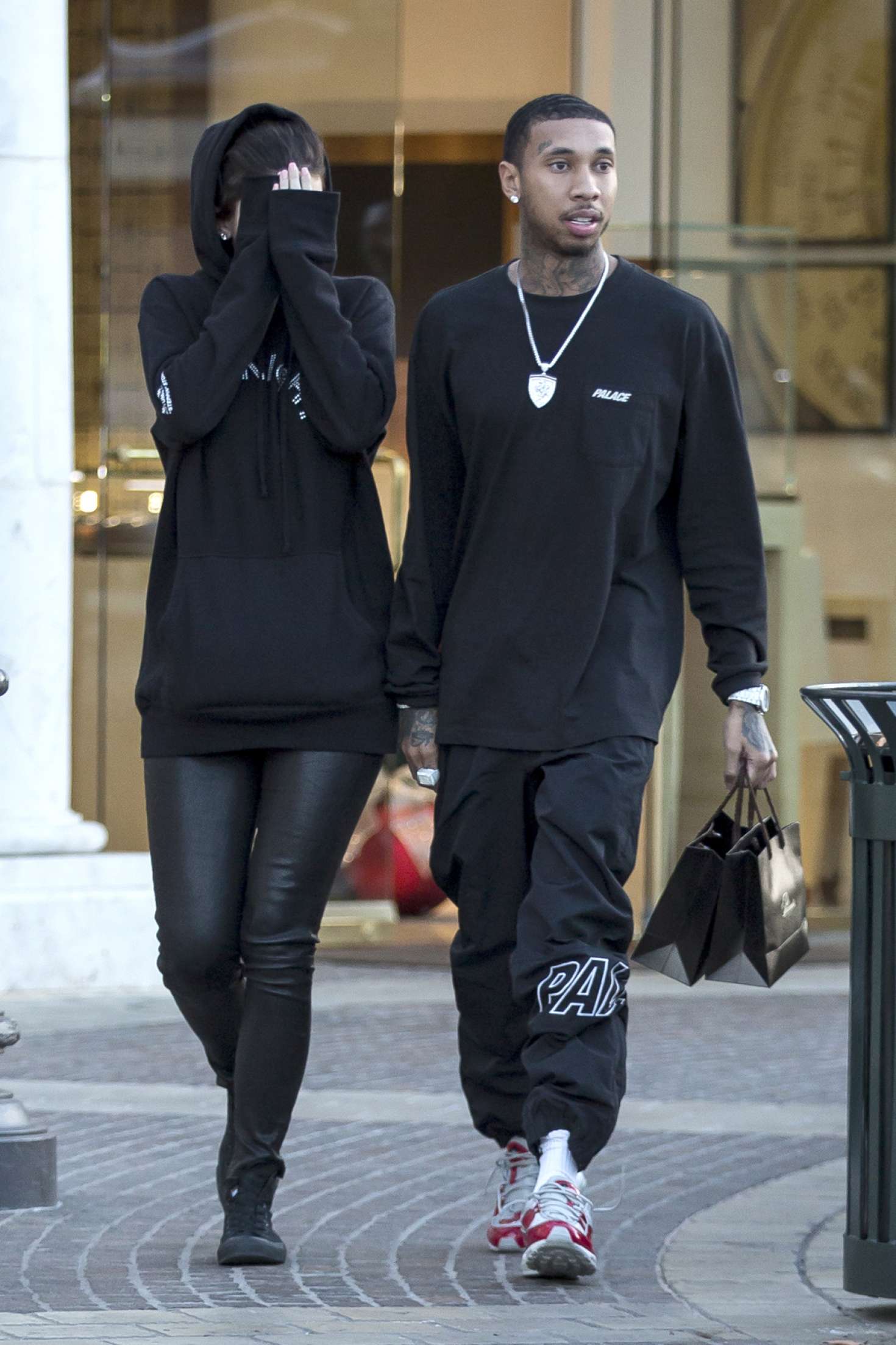 Kylie Jenner 2016 : Kylie Jenner Covers her face with Tyga -09