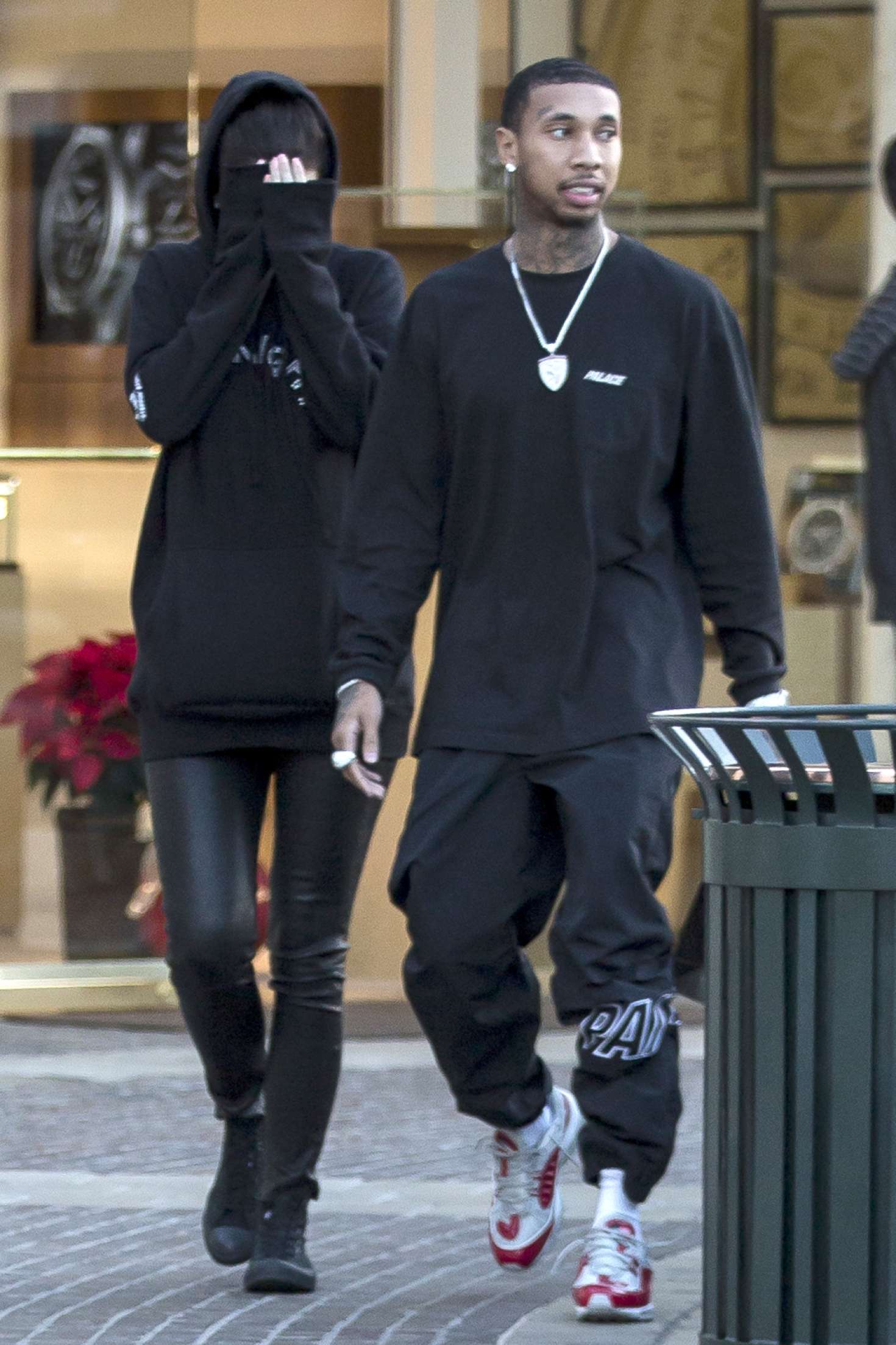 Kylie Jenner 2016 : Kylie Jenner Covers her face with Tyga -17