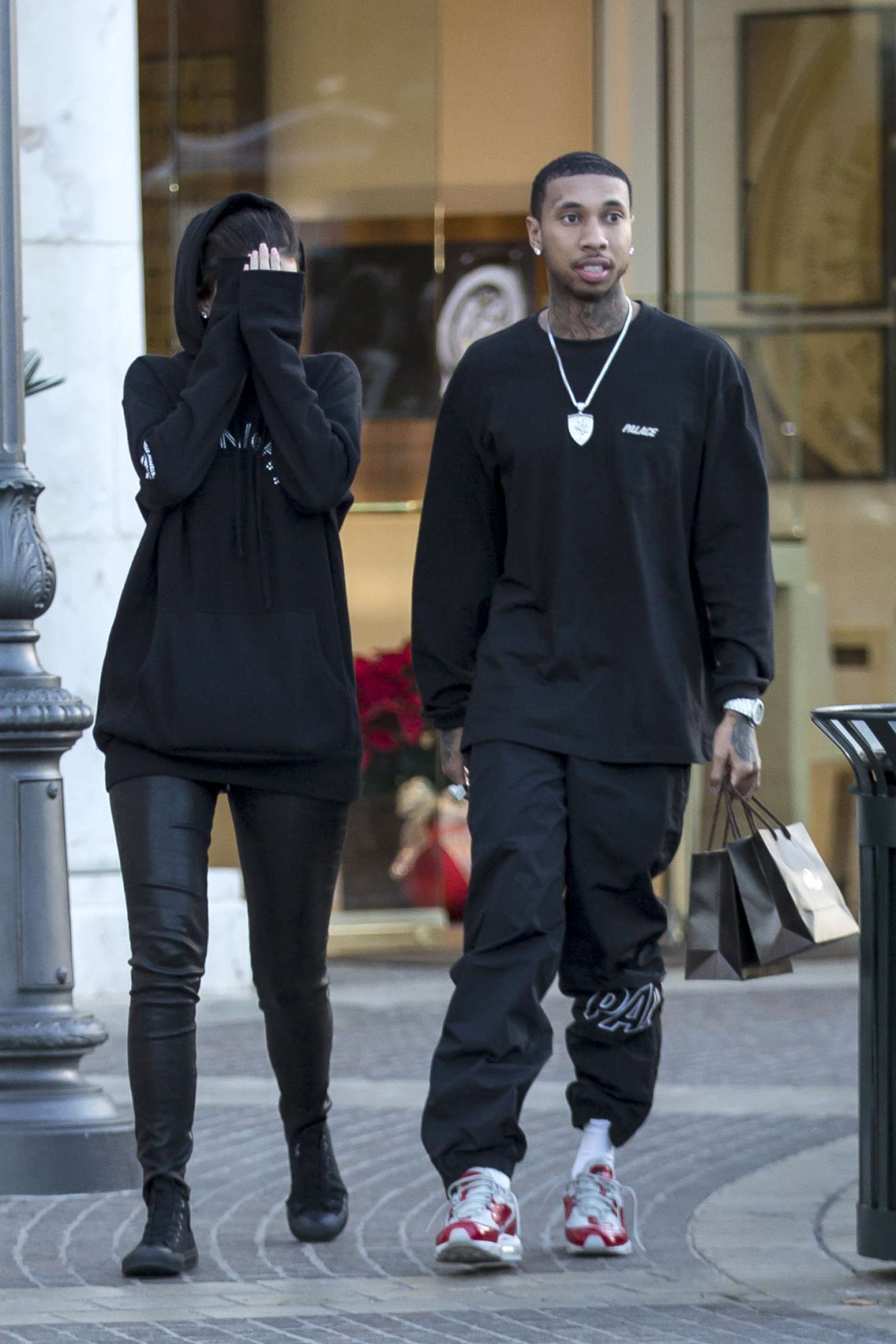 Kylie Jenner 2016 : Kylie Jenner Covers her face with Tyga -18