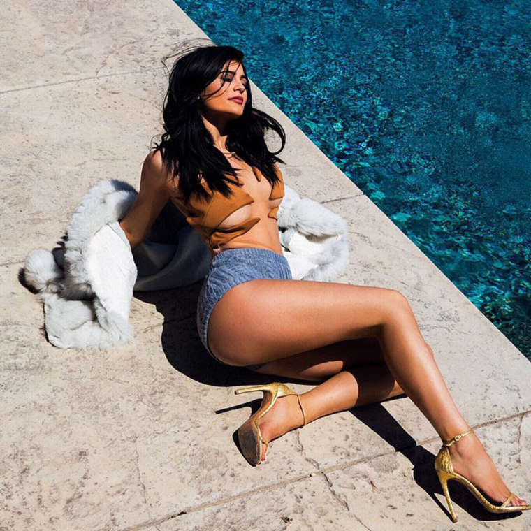 Kylie Jenner Hot Instagram Photos -02 GotCeleb.