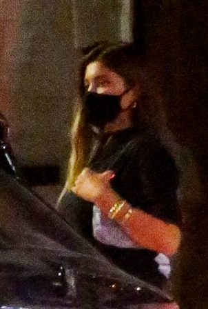 Kylie Jenner - Leaving 40 Love with a mystery guy in Los Angeles