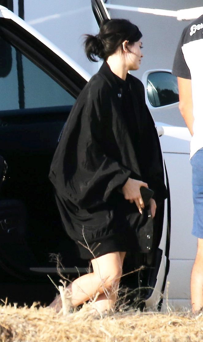 Kylie Jenner - on set of photoshoot for 'Forever 21' in Malibu