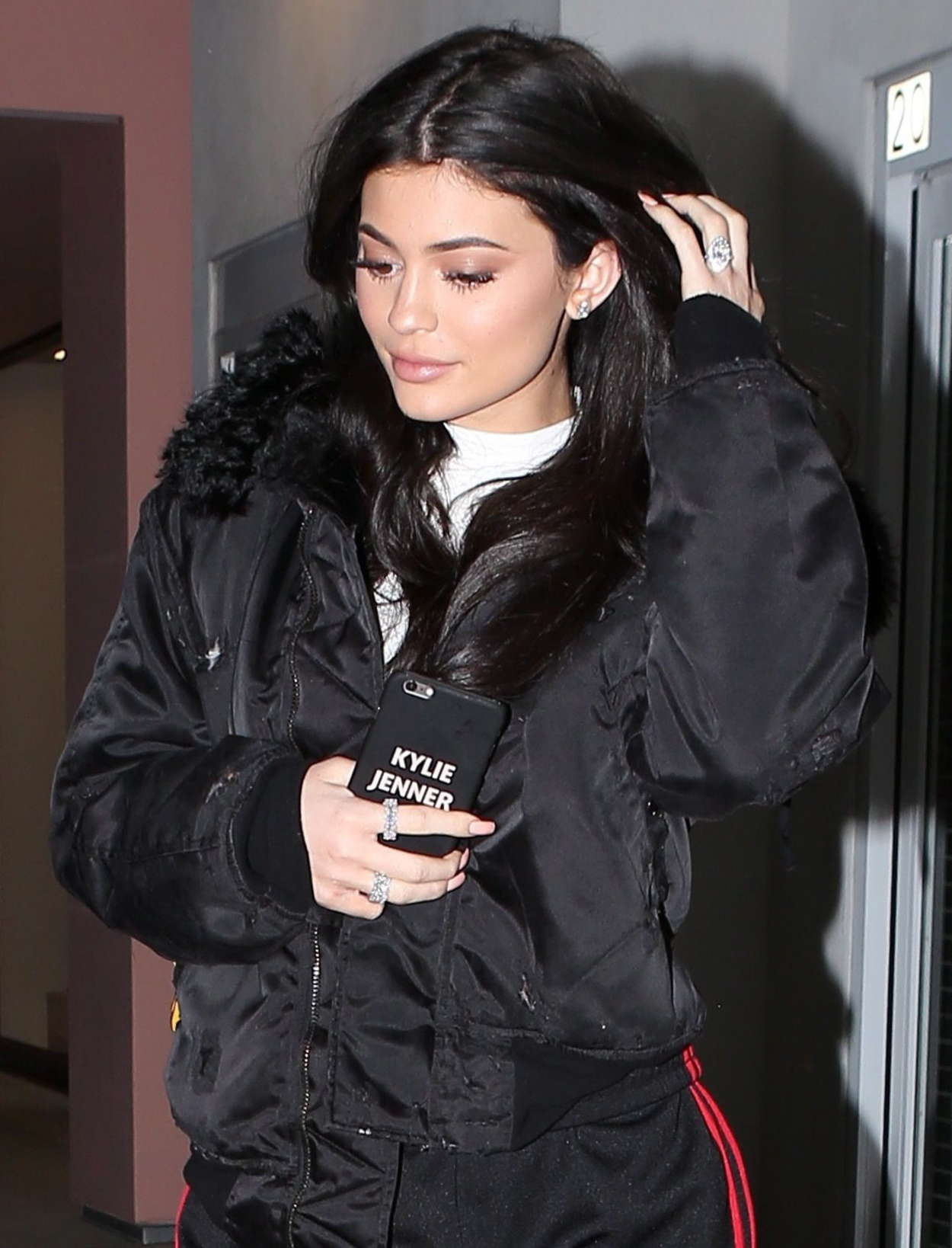 Kylie Jenner Visiting the Mall in Calabasas -03 | GotCeleb