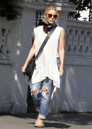 Kylie Minogue in Jeans out in London