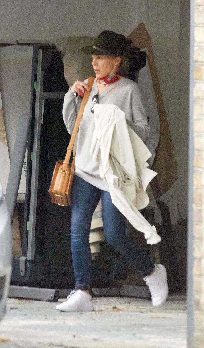 Kylie Minogue Leaves her House in London
