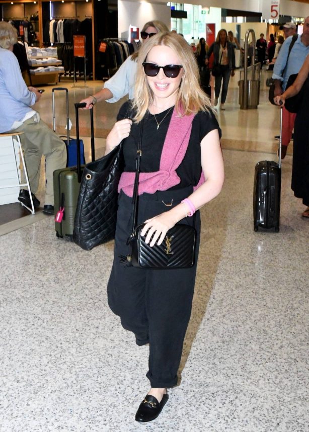 Kylie Minogue - Seen at Sydney Domestic Airport