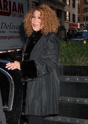 Kym Whitley - Leaving her hotel in New York