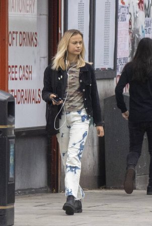 Lady Amelia Windsor - Out in Notting Hill