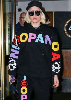 Lady Gaga - Leaving her apartment in NYC