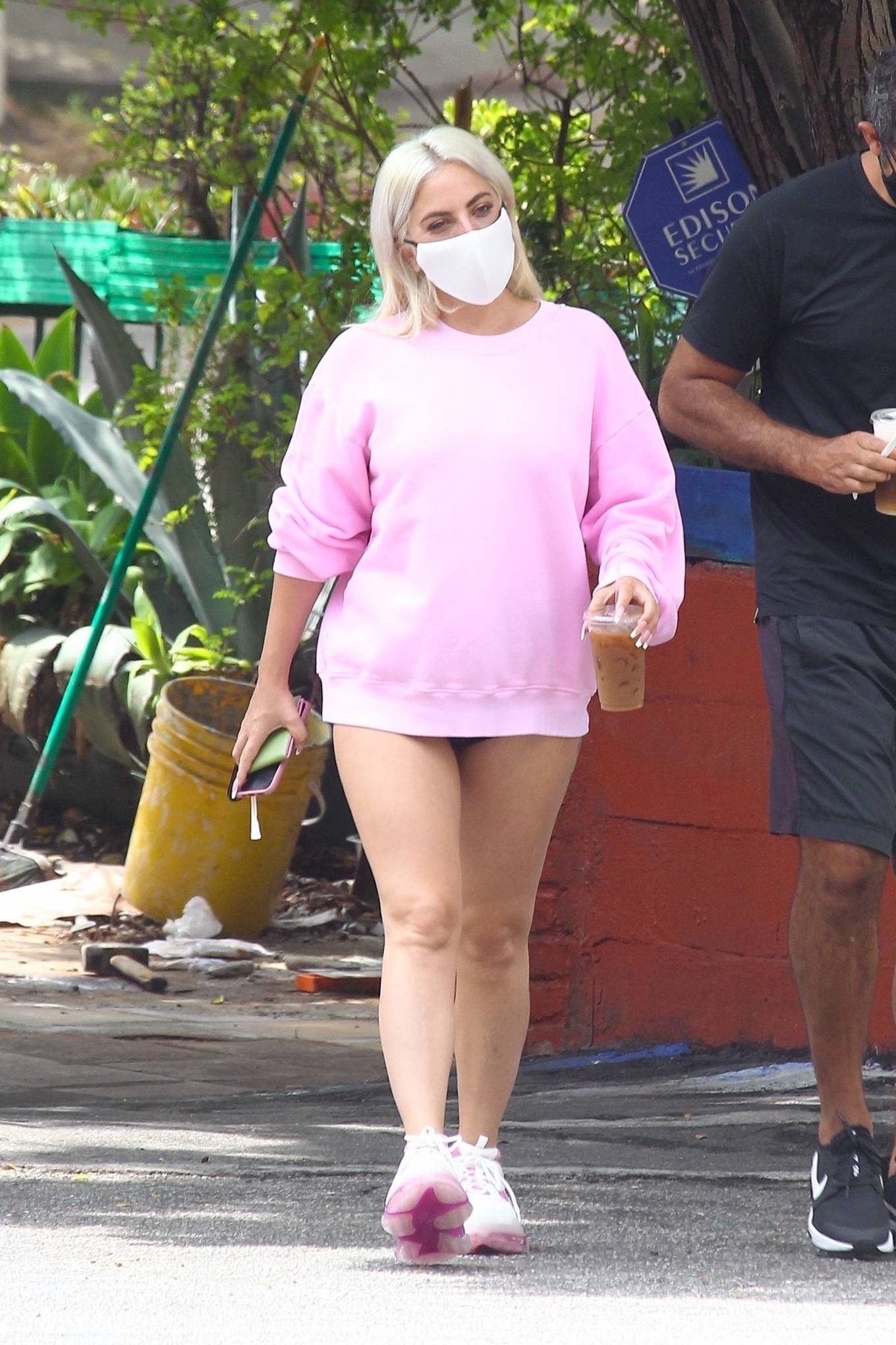 Lady Gaga - Out in the Hollywood Hills-25 | GotCeleb