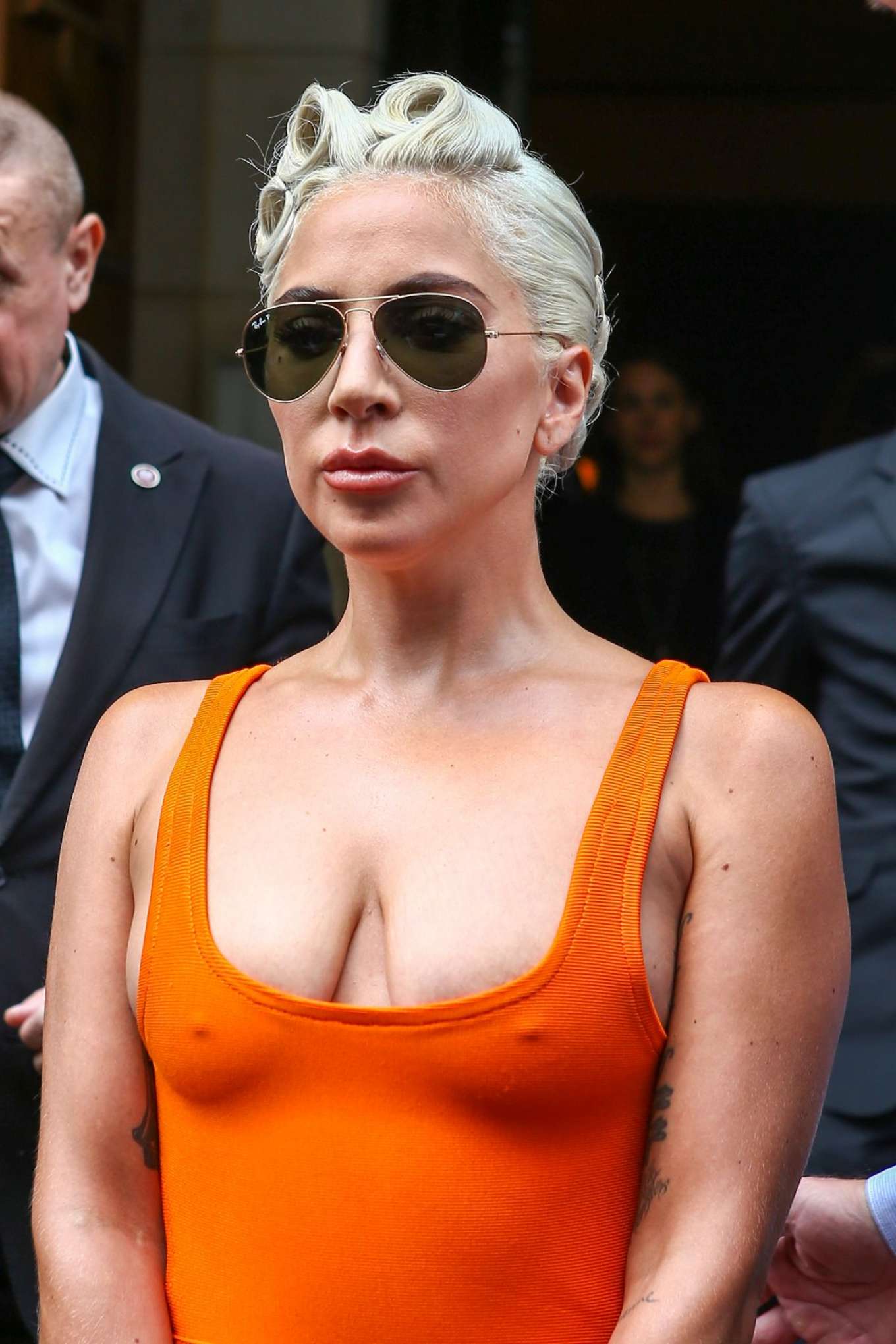 Lady Gaga 2018 : Lady Gaga: Seen at her Hotel In Paris -07. 