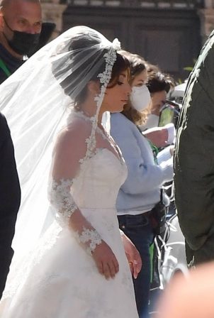 Lady Gaga - Wears a wedding dress on the set of the 'The House of Gucci' in Rome