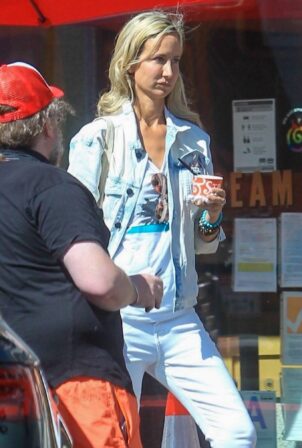 Lady Victoria Hervey -  at Salt and Straw in West Hollywood