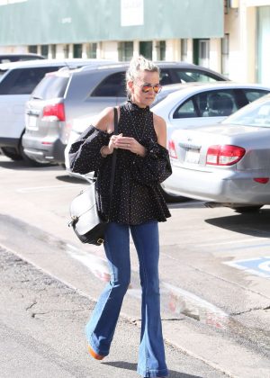 Laeticia Hallyday - Headed to lunch in Hollywood