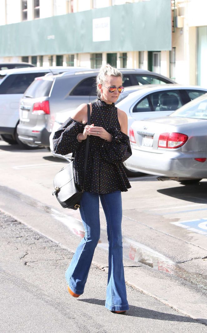 Laeticia Hallyday - Headed to lunch in Hollywood