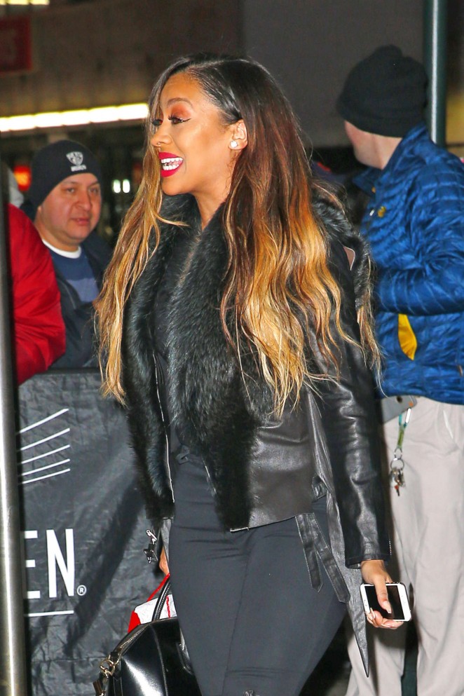 Lala Anthony - Attends the Knicks vs Warriors NBA Game in New York