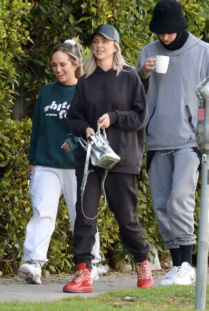 Lala Kent - Leaving her office with friends in Los Angeles