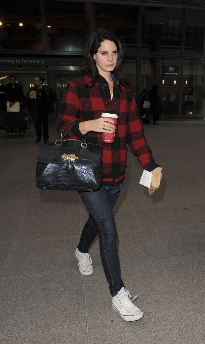 Lana Del Rey - Arriving at Heathrow Airport in London