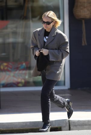 Lara Bingle - Wearing oversized blazer while out Rose Bay - Sydney